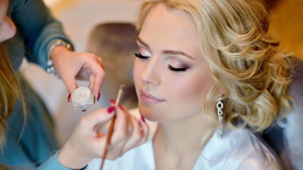 makeup tips for beginners
eye makeup tips
makeup tips and tricks
eyes makeup tips
makeup tips for women over 40